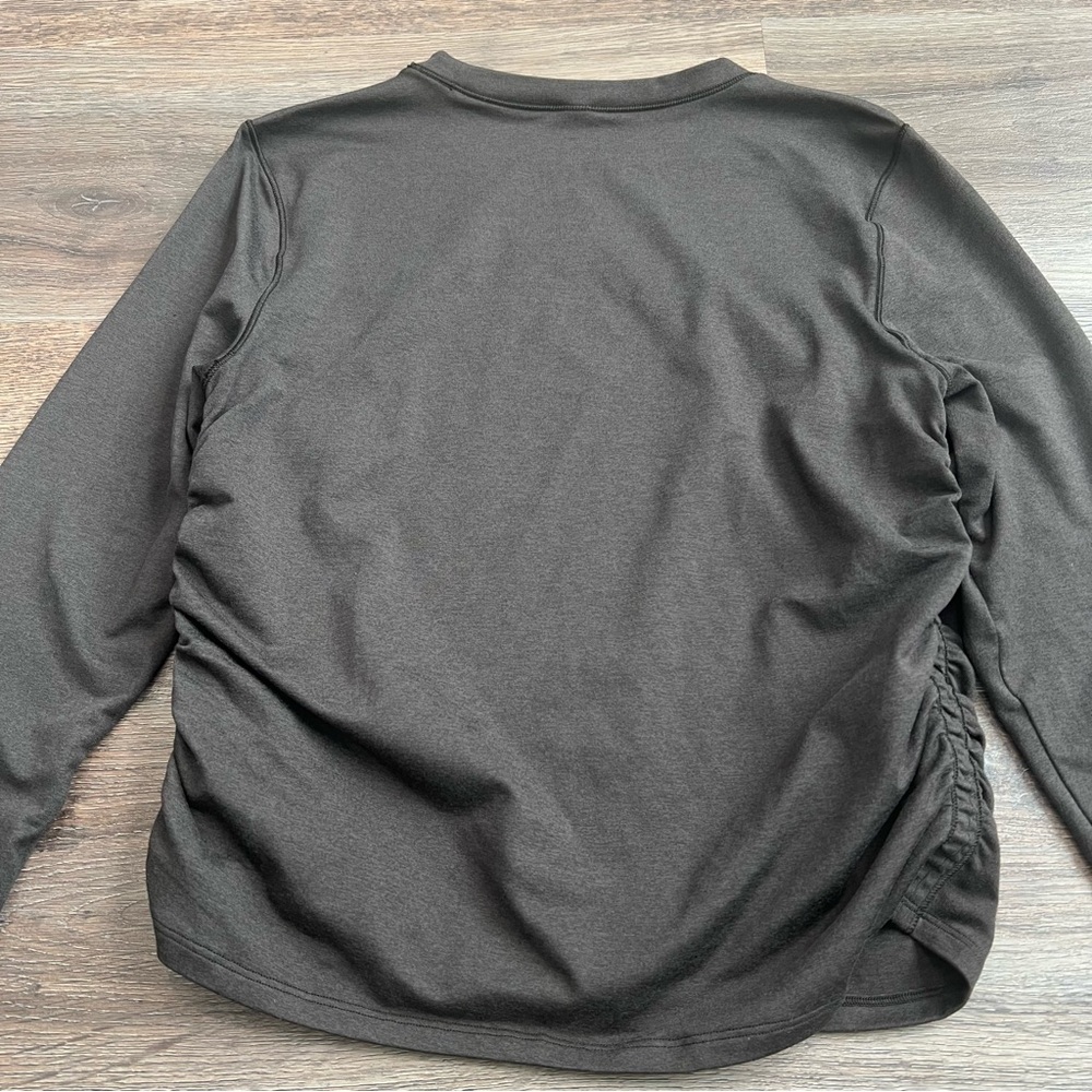 Vuori Women’s Chocolate Brown Long Sleeve Ruched Side Top PTP 16” Small - Picture 8 of 10
